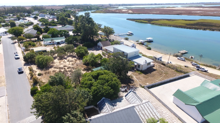 5 Bedroom Property for Sale in Velddrif Western Cape